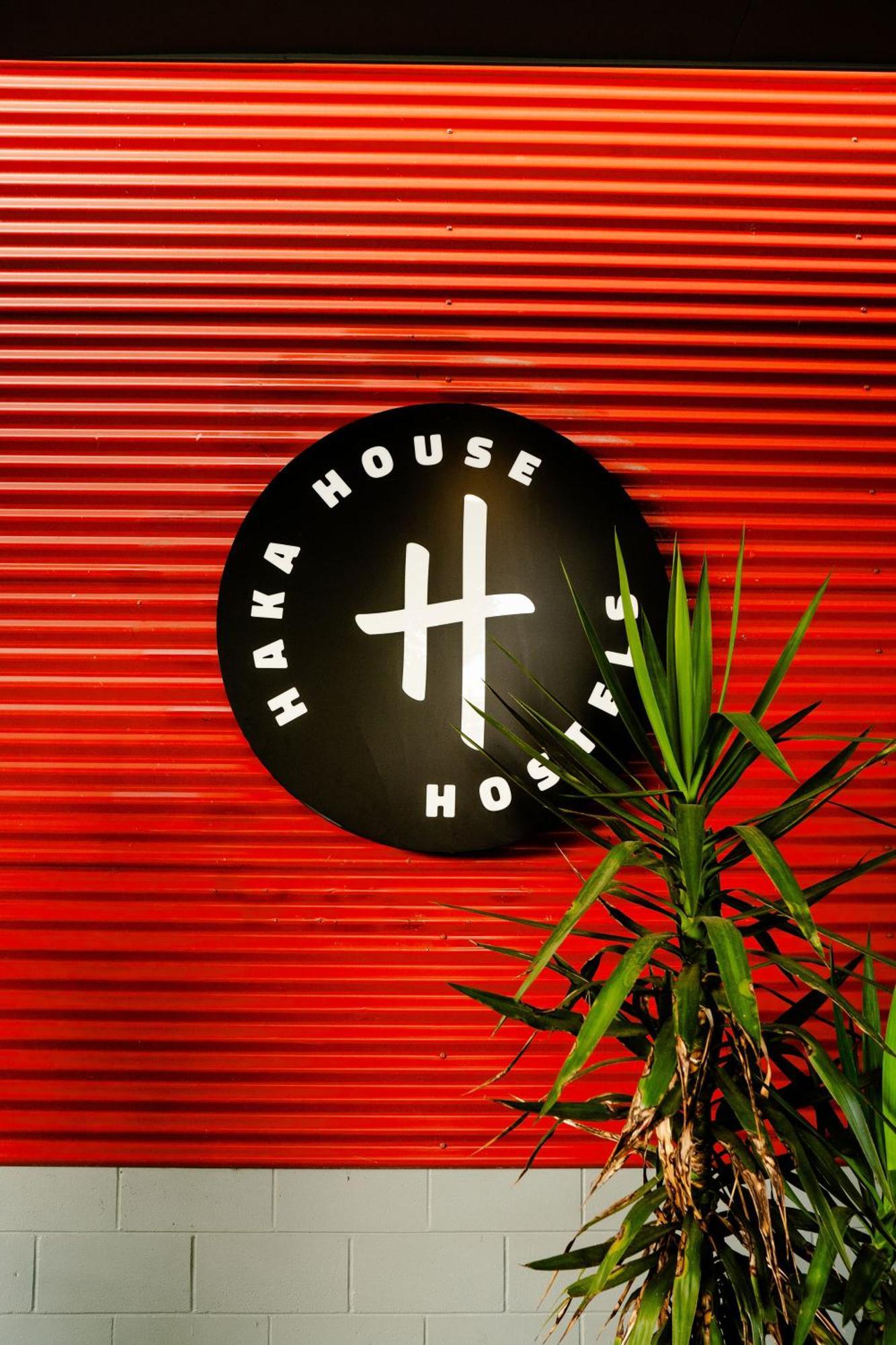 Yha罗托鲁瓦酒店 罗托鲁阿 外观 照片 Haka House